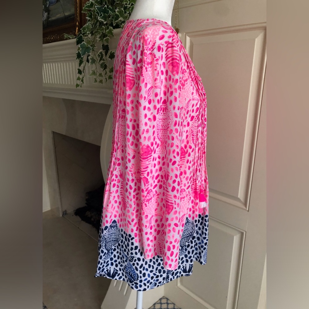 Lilly Pulitzer Marilina Tunic Top in Raz Berry Heart and Sole Print Size L - Picture 4 of 10